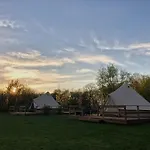 Pühajõe Holiday Park Puhkepark *