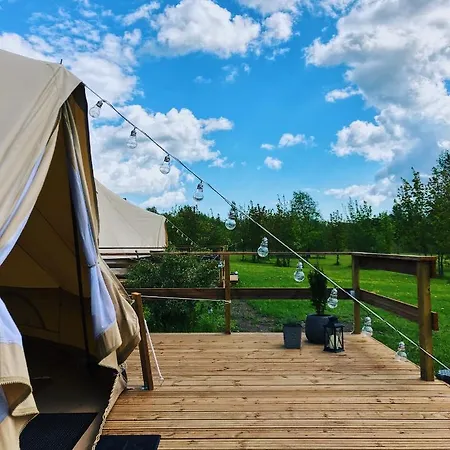 Puhkemaja منتزه العطل Puhajoe