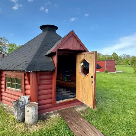 Puhkemaja منتزه العطل *