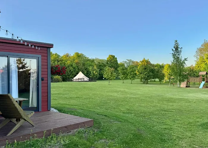 Puhkemaja منتزه العطل