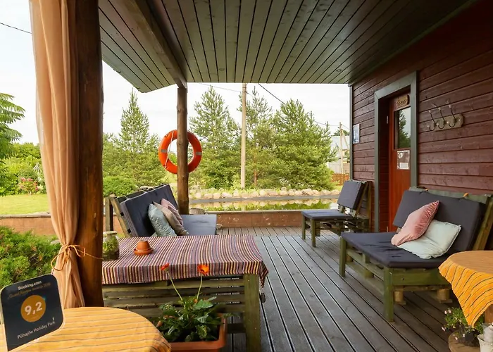 Puhkemaja منتزه العطل